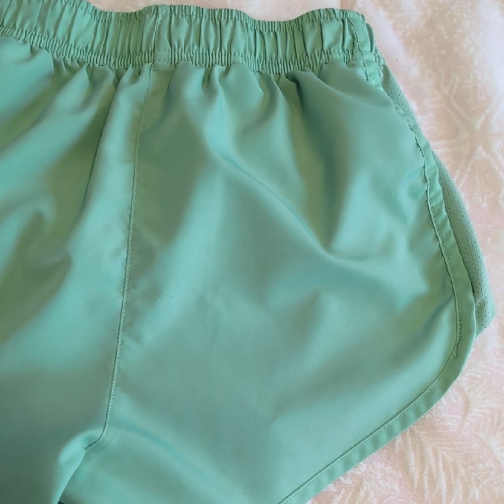 Nike Women's Mint Green Athletic Shorts Dri-Fit Size XS - Picture 11 of 12